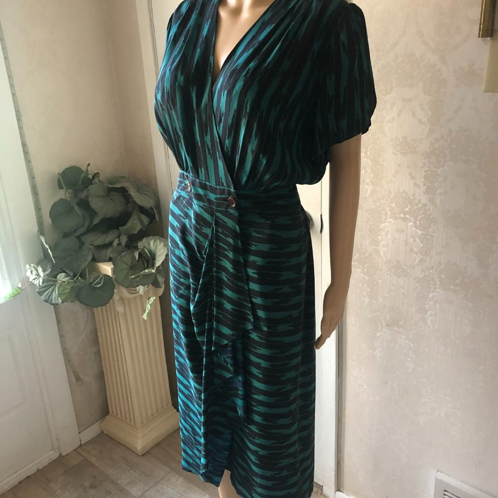 La Femme, Paris, New York,  100% Green and Black Silk.